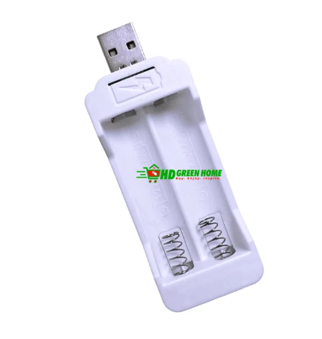 USB double-slot battery charger for AA AAA NiMH NiCd rechargeable batteries white